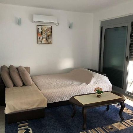 Apartman Ail 2 ウルツィニ エクステリア 写真
