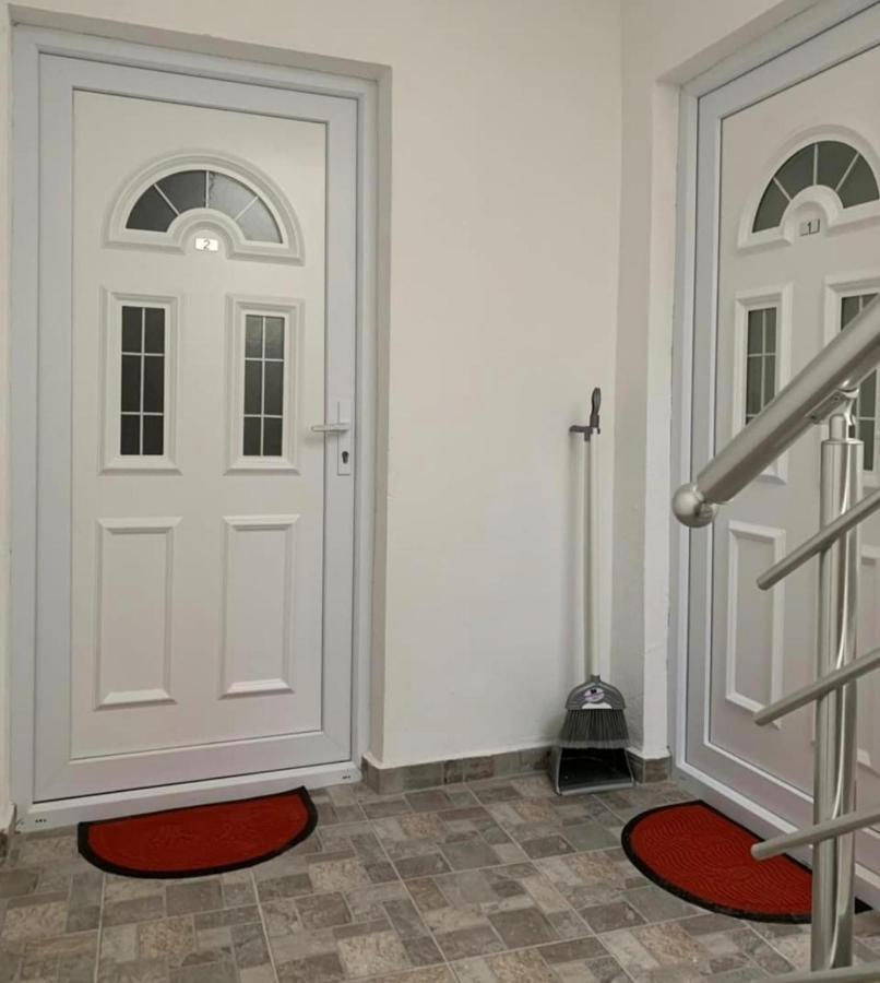 Apartman Ail 2 ウルツィニ エクステリア 写真