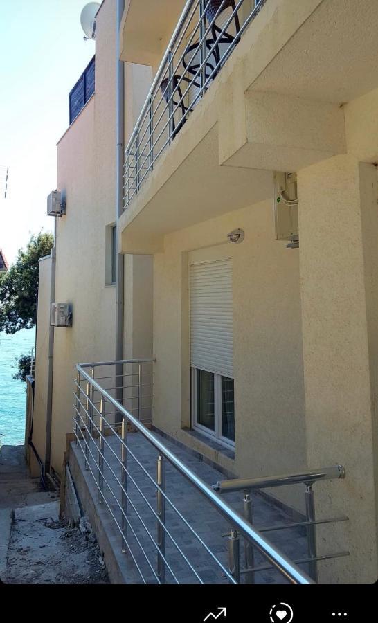 Apartman Ail 2 ウルツィニ エクステリア 写真