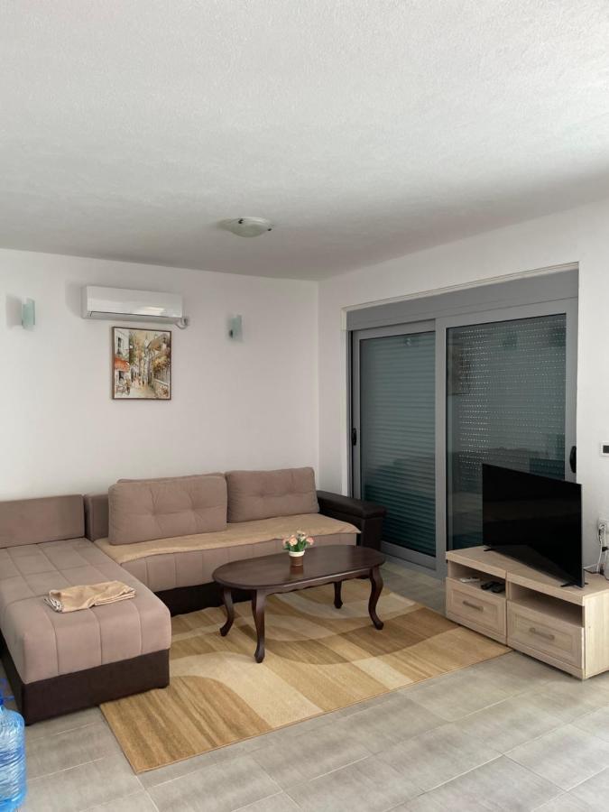 Apartman Ail 2 ウルツィニ エクステリア 写真