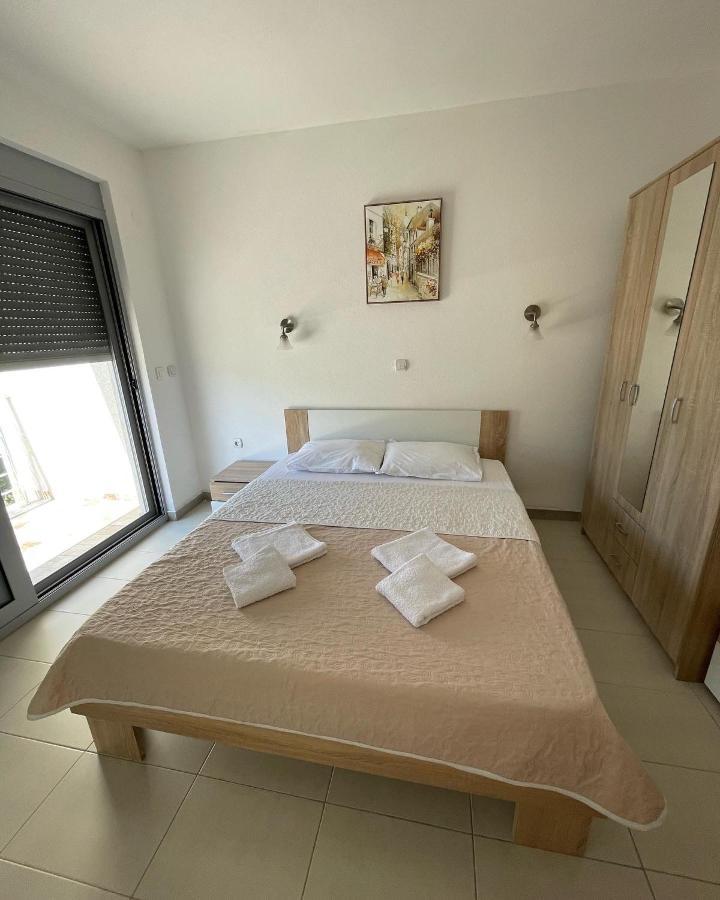 Apartman Ail 2 ウルツィニ エクステリア 写真