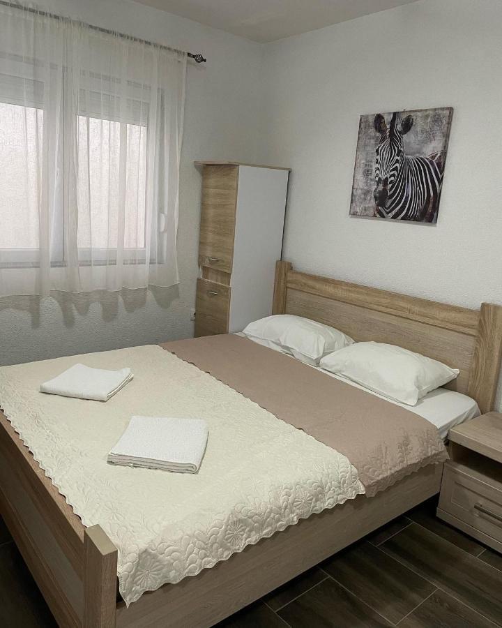 Apartman Ail 2 ウルツィニ エクステリア 写真
